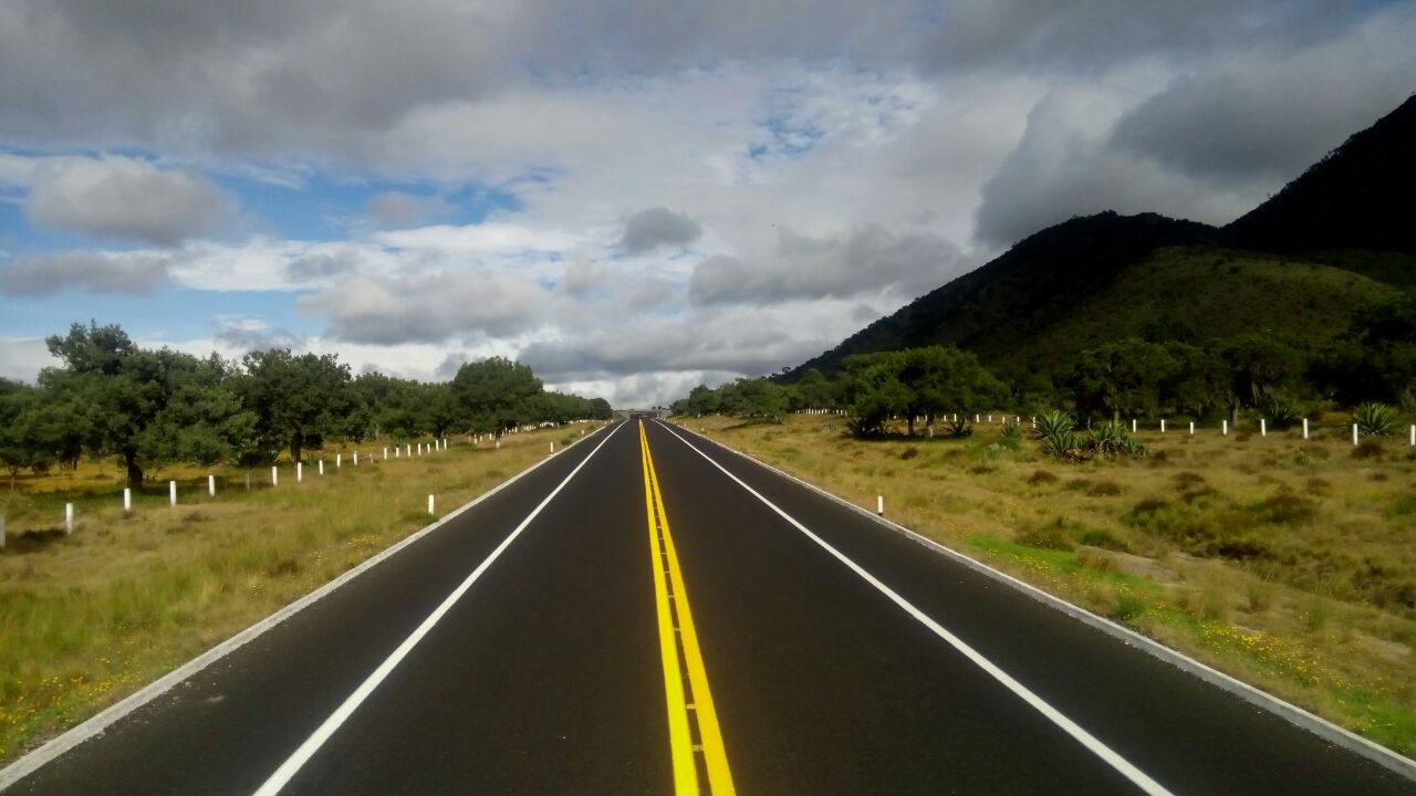 Señalamiento Horizontal separador de carril